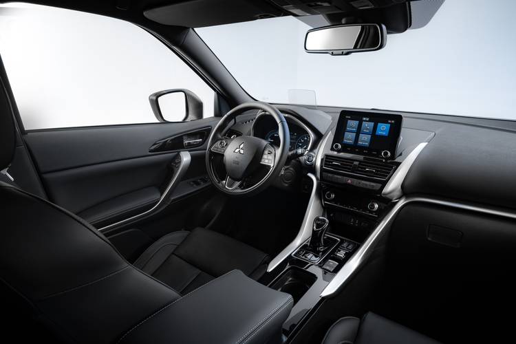 Interno di una Mitsubishi Eclipse Cross GK facelift 2021