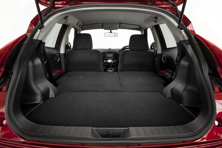 Nissan Juke F15 2011 bagageruimte tot aan voorstoelen