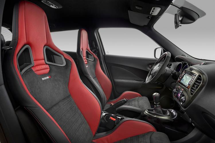 Nissan Juke Nismo F15 facelift 2015 asientos delanteros