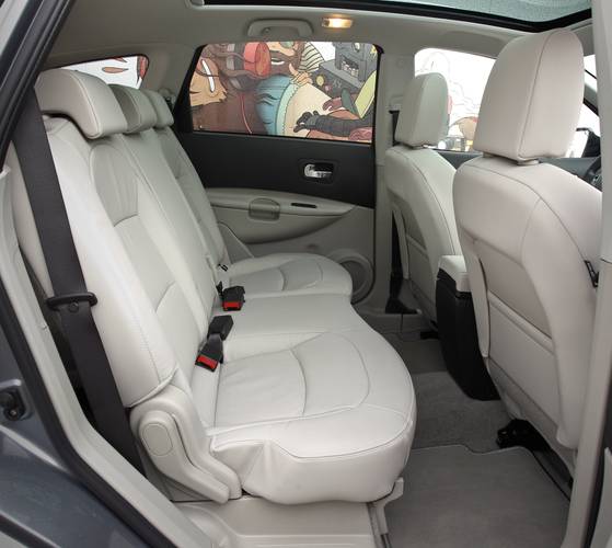 Nissan Qashqai J10 facelift 2012 rear seats