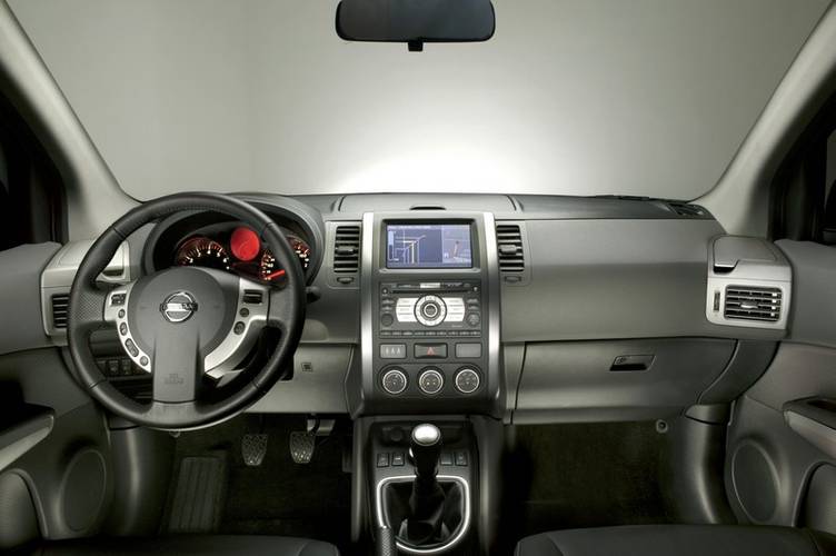 Interno di una Nissan X-Trail T31 2008