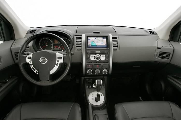 Nissan X-Trail T31 2007 interior