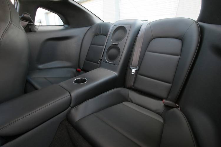 Banquette arrière de la Nissan GT-R R35 2007