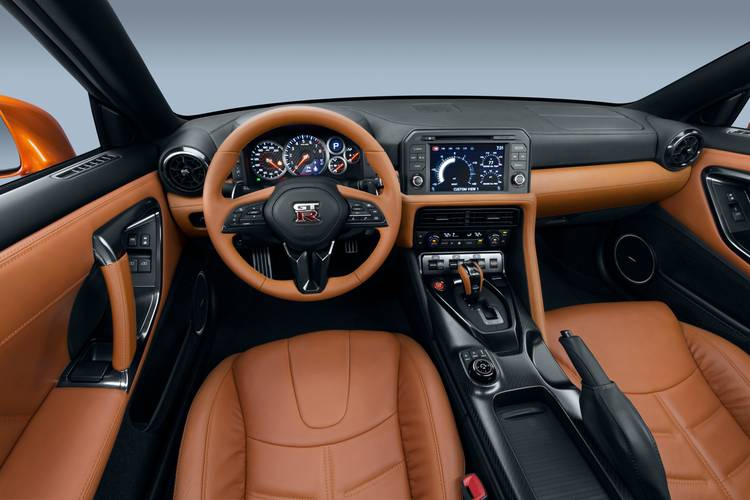 Nissan GT-R R35 facelift 2018 interior