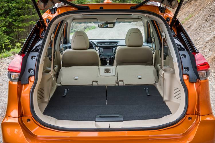 Nissan X-Trail T32 facelift 2019 bei umgeklappten sitzen