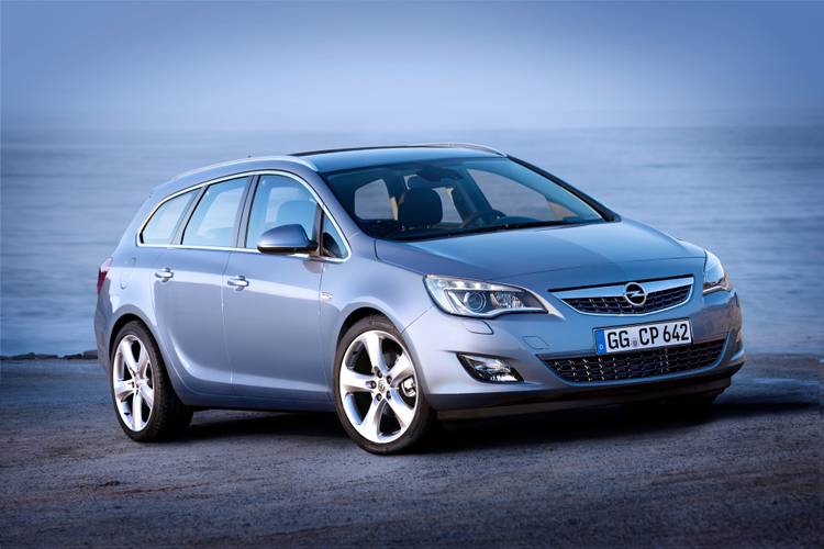 Opel Astra J P10 Sports Tourer 2010 familiar