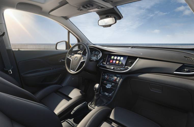 Interno di una Opel Mokka X J13 facelift 2016