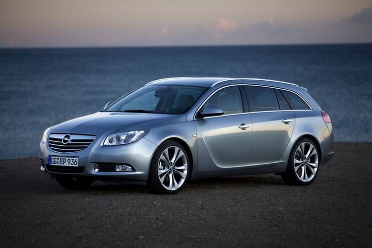 Opel Insignia Sports Tourer G09 2010 station wagon