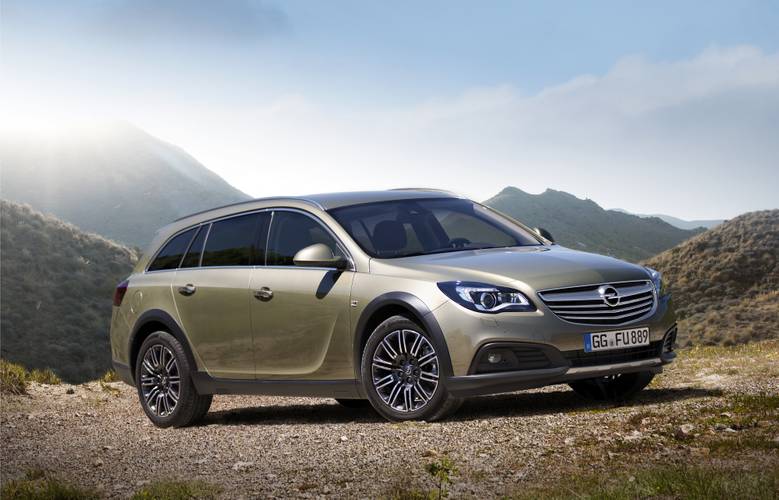 Opel Insignia Country Tourer G09 facelift 2014 familiar