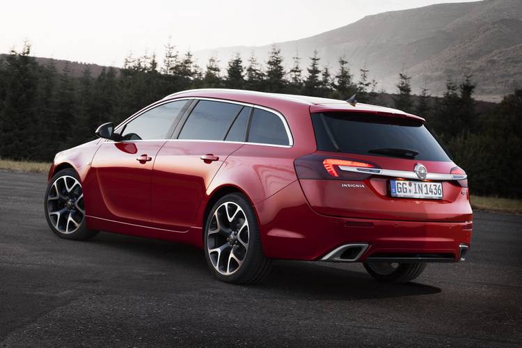 Opel Insignia Sports Tourer OPC G09 facelift 2015 familiar