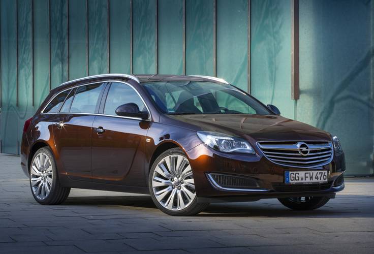 Opel Insignia Sports Tourer G09 facelift 2014 station wagon