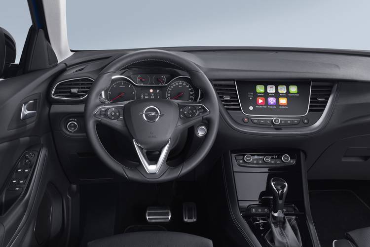 Interno di una Opel Grandland X 2017