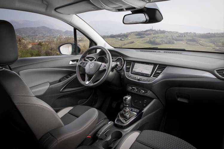 Opel Crossland X 2017 interior