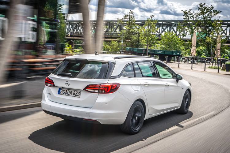 Opel Astra K B16 Sports Tourer facelift 2020 familiar