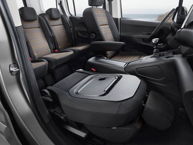 Opel Combo Life E 2020 asientos delanteros