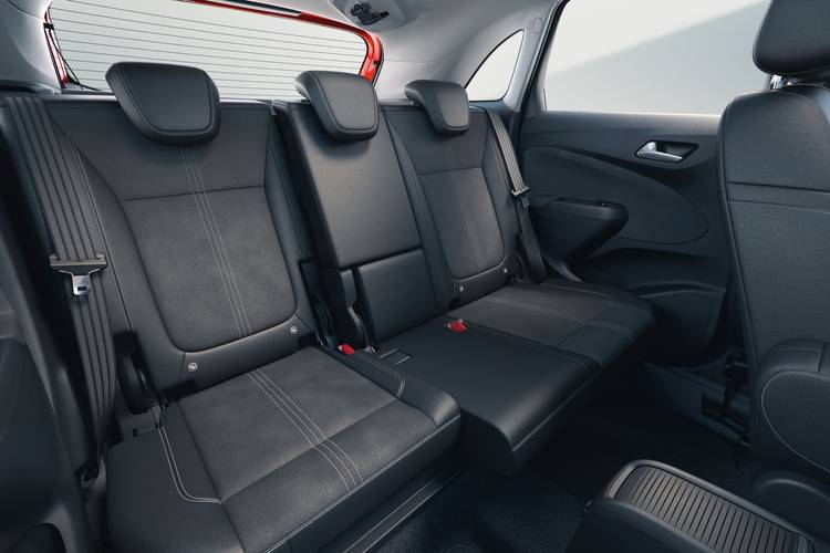 Opel Crossland 2021 rear seats