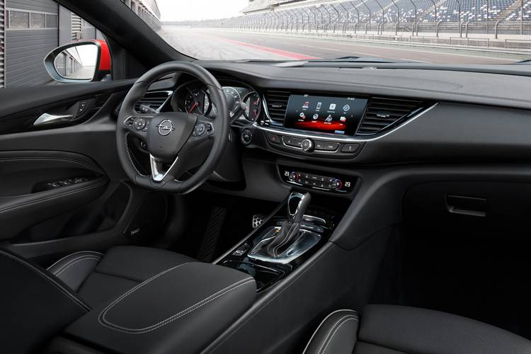 Opel Insignia Grand Sport GSI Z18 2017 interior