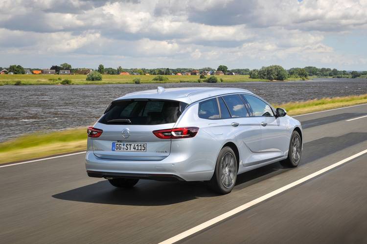 Opel Insignia Sports Tourer Z18 2019 station wagon