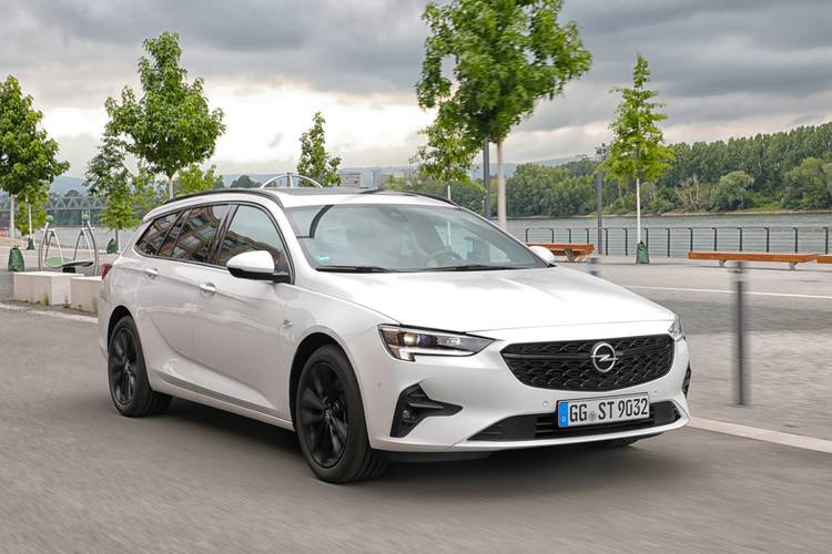 Opel Insignia Z18 Sports Tourer facelift 2021 stationwagen