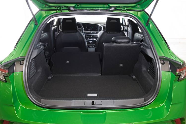 Opel Mokka-e 2022 rear folding seats