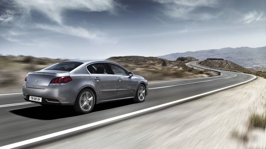 Peugeot 508 facelift 2015 sedán