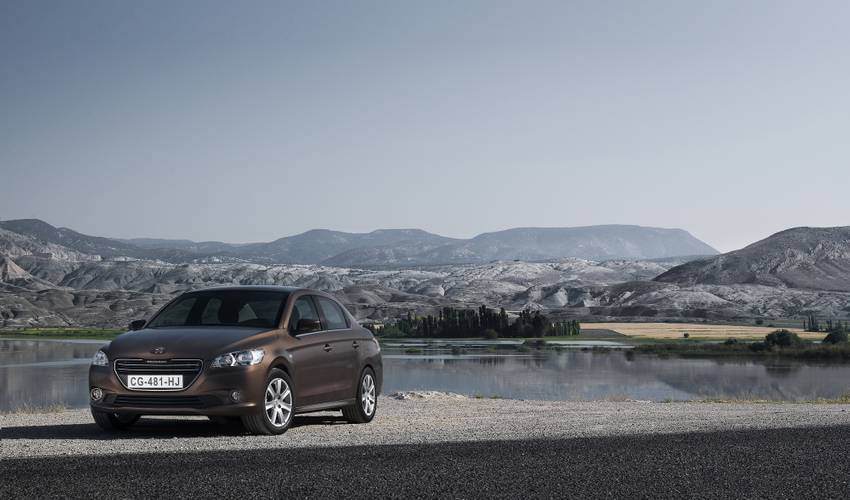 Peugeot 301 2014 sedan