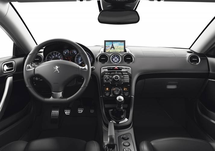 Peugeot RCZ T75 facelift 2012 interiér
