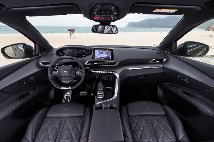 Peugeot 5008 T87 2017 interior