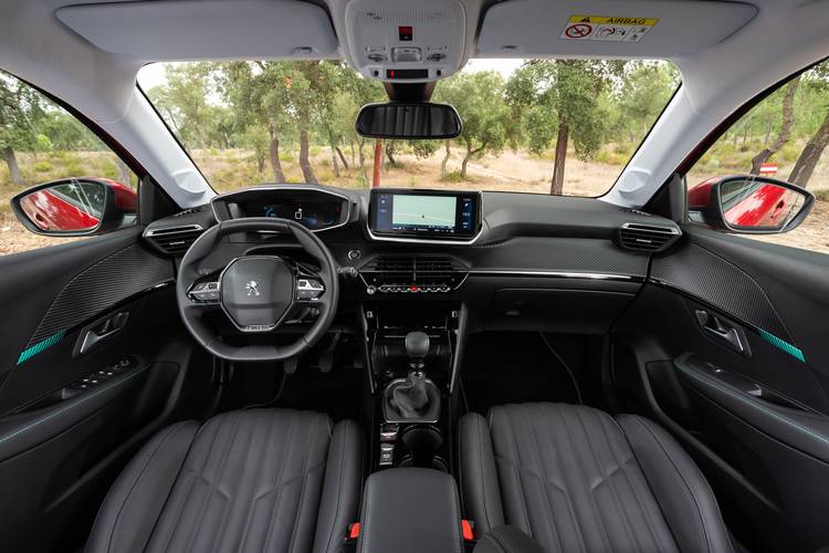 Interno di una Peugeot 208 UB UJ UP UW 2020