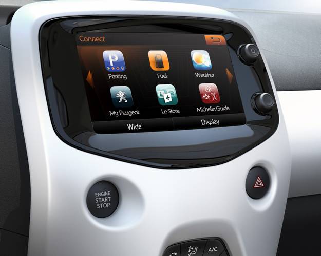 Peugeot 108 2015 Infotainment