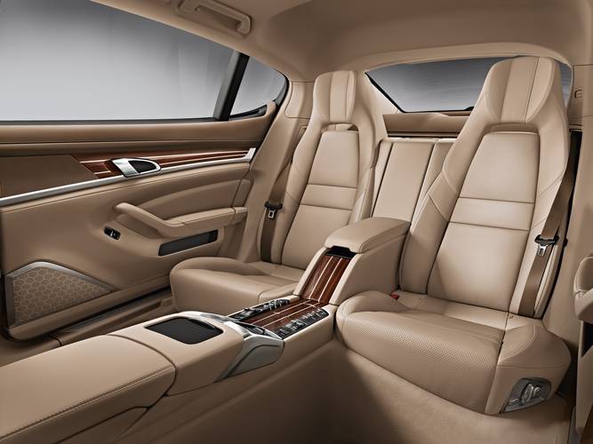 Porsche Panamera S 970 facelift 2014 rear seats