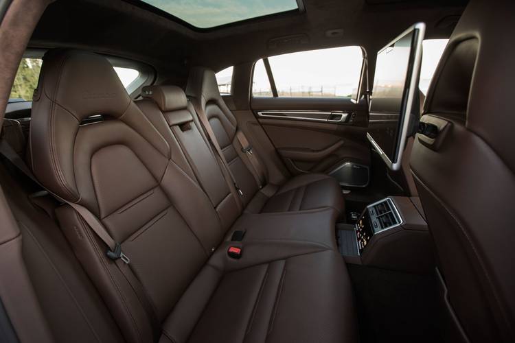 Porsche Panamera 971 Sport Turismo 2018 rear seats