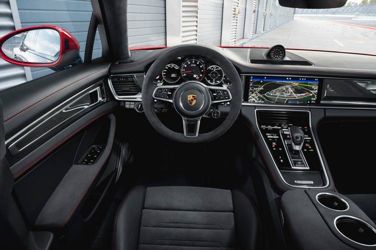 Porsche Panamera GTS 971 2019 interior