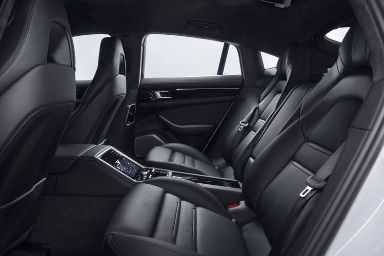 Porsche Panamera S 971 2017 rear seats