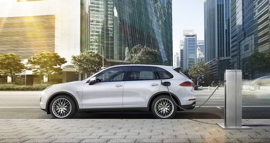 Porsche Cayenne S E-Hybrid 92A facelift 2014 nabíjení