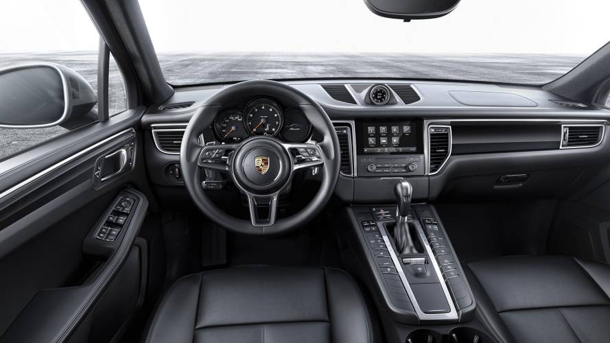 Interno di una Porsche 95B Macan S 2014