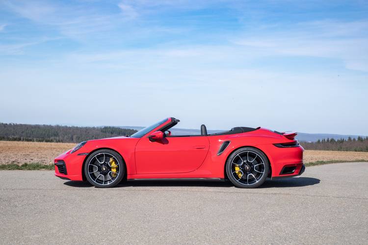 Porsche 911 Turbo S 992 2021 cabriolet