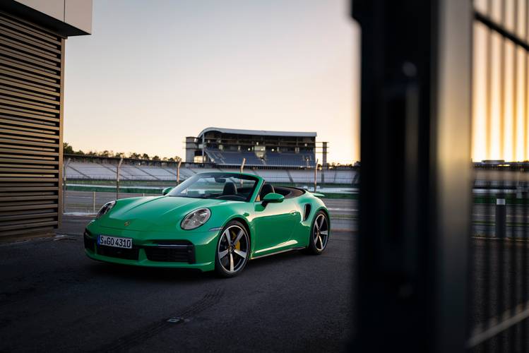 Porsche 911 Turbo 992 2020 convertible