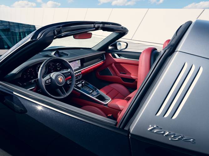Porsche 911 992 Targa S 2021 interior