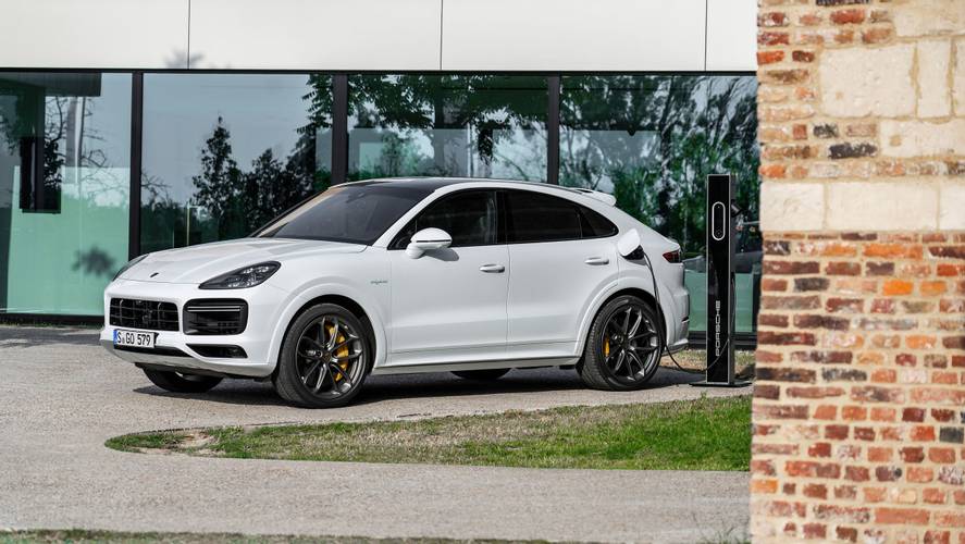 Porsche Cayenne Coupe E-Hybrid 9Y0 2020 charging