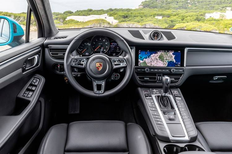 Porsche Macan 95B facelift 2018 interior