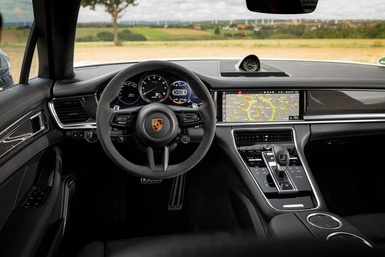 Porsche Panamera Turbo S 971 Sport Turismo facelift 2021 interior