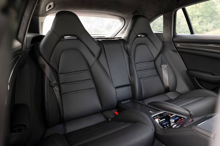 Porsche Panamera 971 Sport Turismo facelift 2020 rear seats