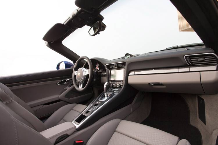 Porsche 911 991 Carrera S cabrio 2013 interior