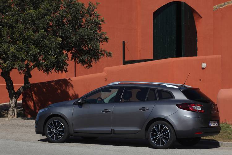 Renault-Megane Grandtour 2012 wagon