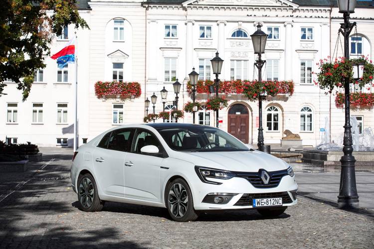 Renault Megane GrandCoupe 2016 limousine