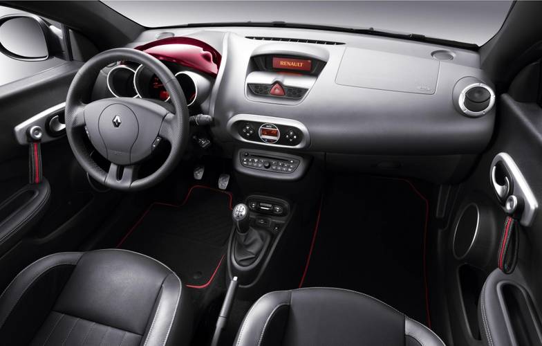 Interno di una Renault Wind 2010