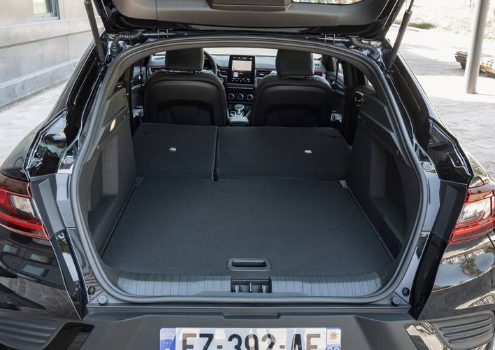 Renault Arkana 2022 rear folding seats