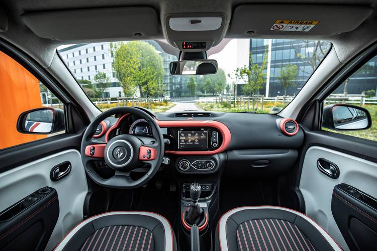 Interno di una Renault Twingo facelift 2019