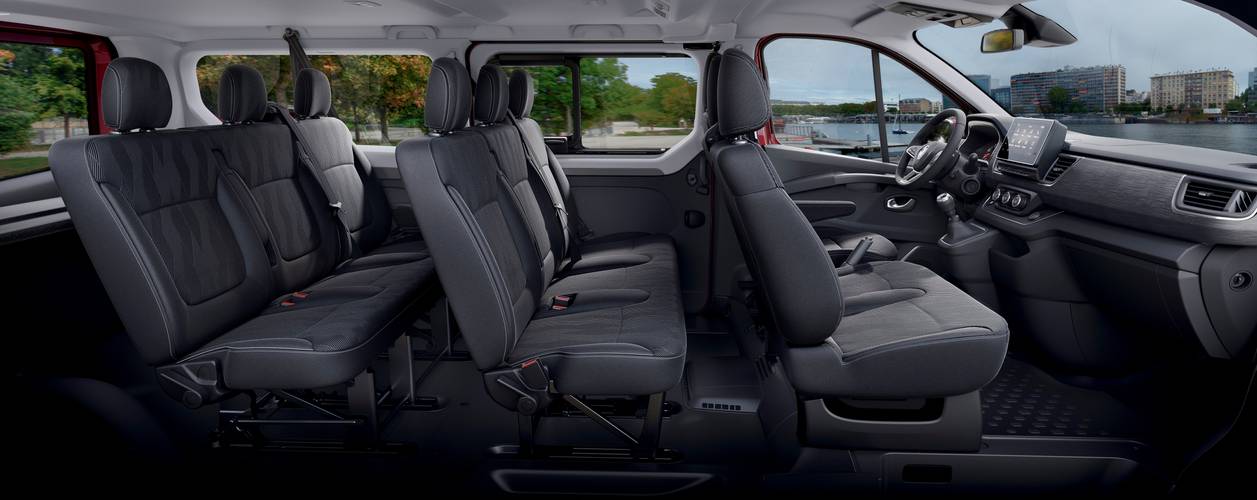 Renault Trafic facelift 2021 front seats